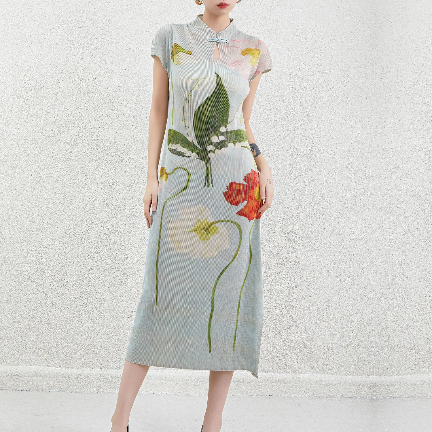 Summer 2024 New High Quality Miyake Pleated Women's Elegant Style Loose Elastic Dress Button Pleated Printed Dress
Summer 2024 New High Quality Miyake Pleated Women's Elegant Style Loose Elastic Dress Button Pleated Printed Dress