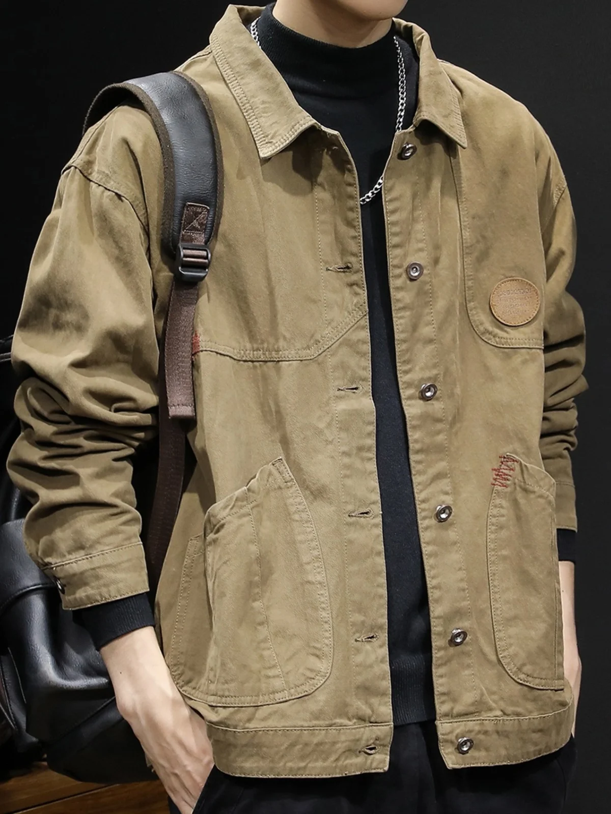 Весенне-осенний мужской джинсовый джинсовый джинт 2024, новая американская рабочая одежда в стиле ретро, мужской топ большого размера, повседневная одежда свободного покроя
Весенне-осенний мужской джинсовый джинсовый джинт 2024, новая американская рабочая одежда в стиле ретро, мужской топ большого размера, повседневная одежда свободного покроя