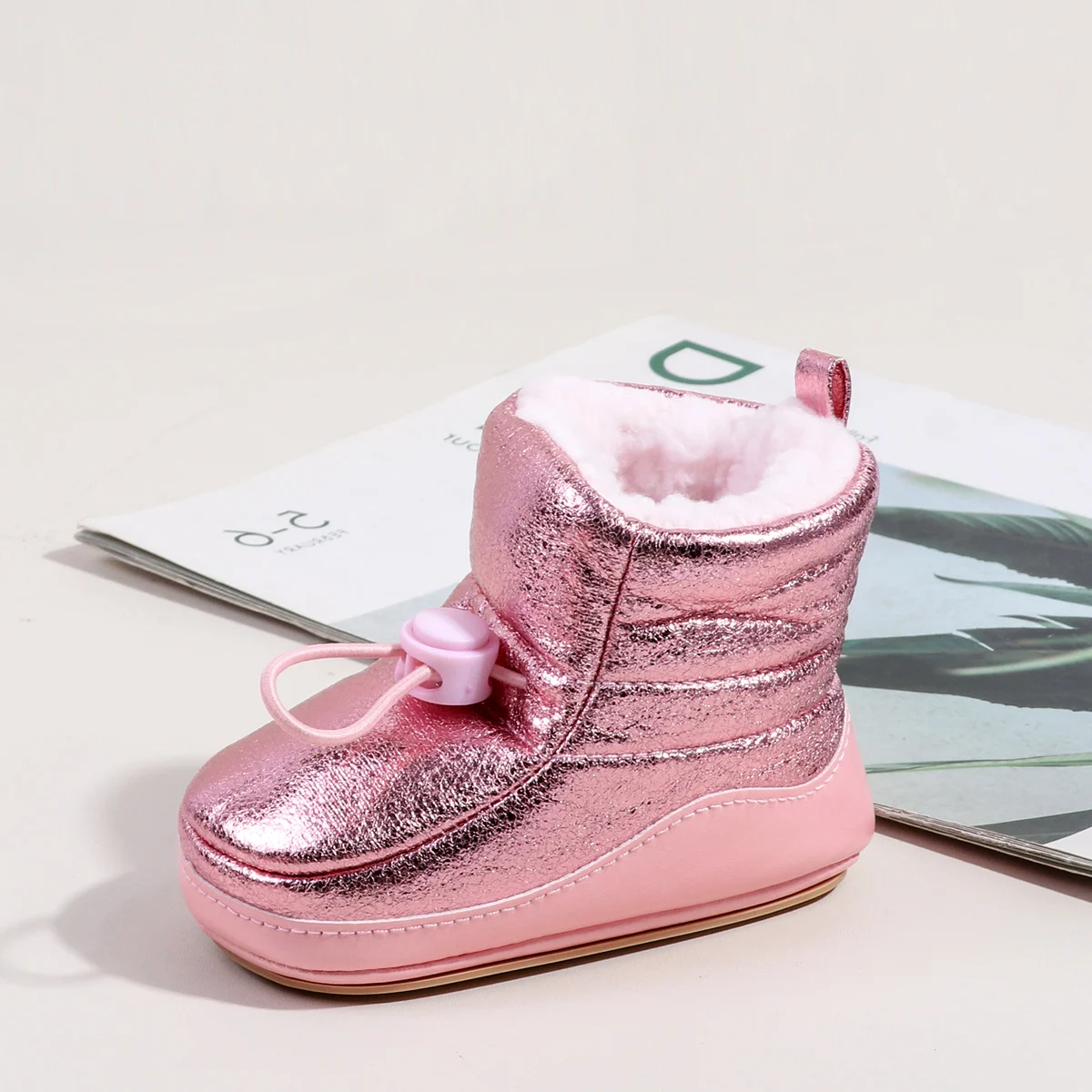Обувь для малышей от 0 до 18 месяцев, новинка 2025 года, стильная зимняя мягкая и толстая женская обувь, теплые зимние сапоги из хлопка, зимние сапоги
Обувь для малышей от 0 до 18 месяцев, новинка 2025 года, стильная зимняя мягкая и толстая женская обувь, теплые зимние сапоги из хлопка, зимние сапоги