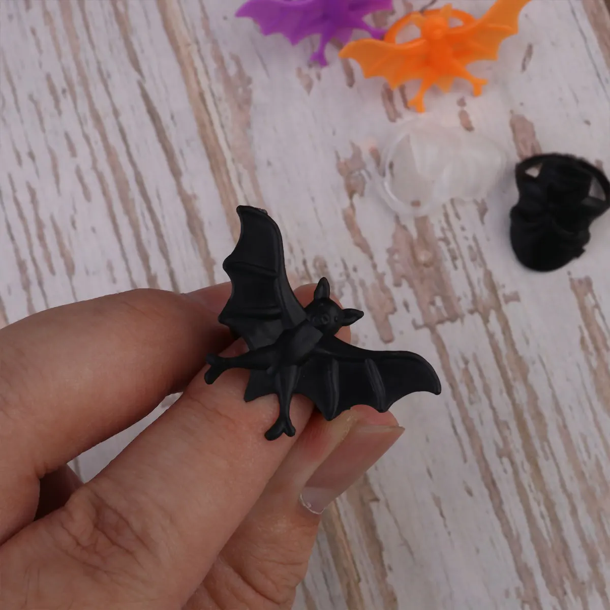 50Pcs Colorful Plastic Finger Rings Halloween Party Accessories Finger Decoration Cartoon Rings for Dress Up Games Prizes
50Pcs Colorful Plastic Finger Rings Halloween Party Accessories Finger Decoration Cartoon Rings for Dress Up Games Prizes