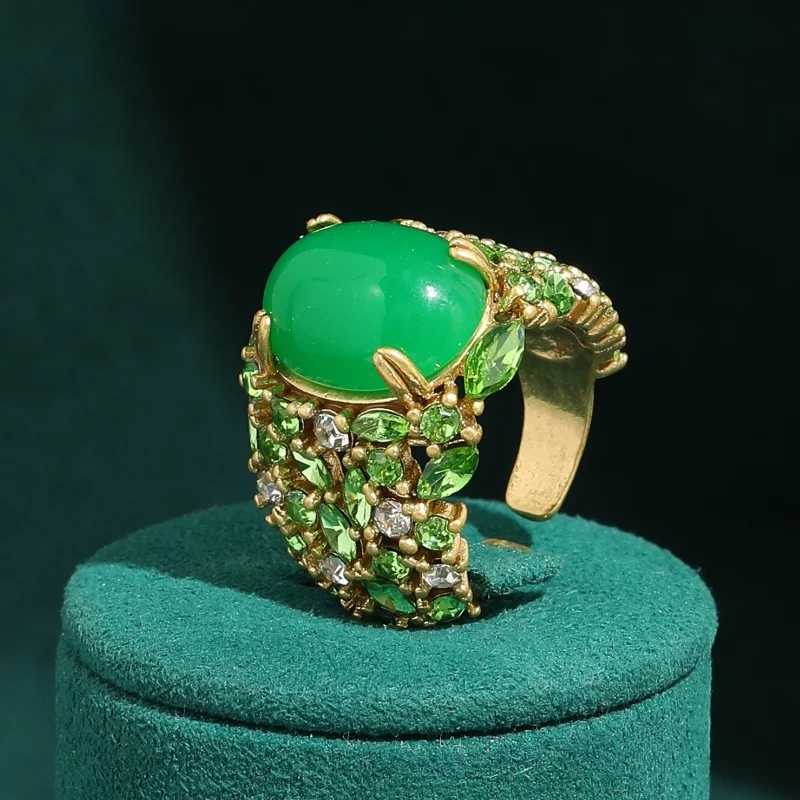 Vintage Oval Green Rings Stone Gold Color for Women Crystal Jewelry Gifts High Quality Luxury Brand Designer 2026 New Arrivals
Vintage Oval Green Rings Stone Gold Color for Women Crystal Jewelry Gifts High Quality Luxury Brand Designer 2026 New Arrivals