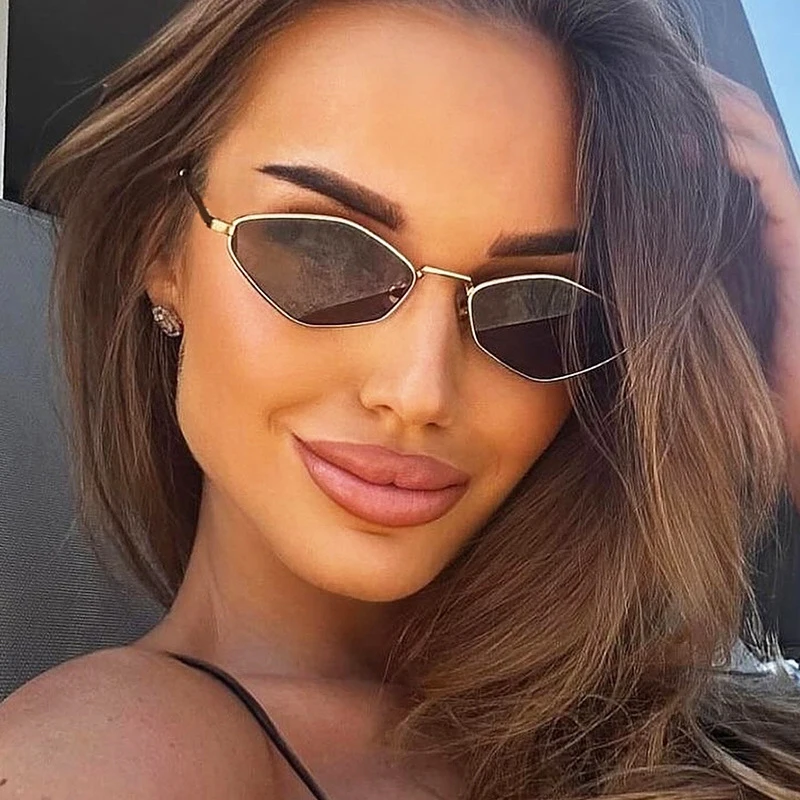 Unique irregular rhombic-shaped glasses for men and women for street photography and versatile sunglasses
Unique irregular rhombic-shaped glasses for men and women for street photography and versatile sunglasses