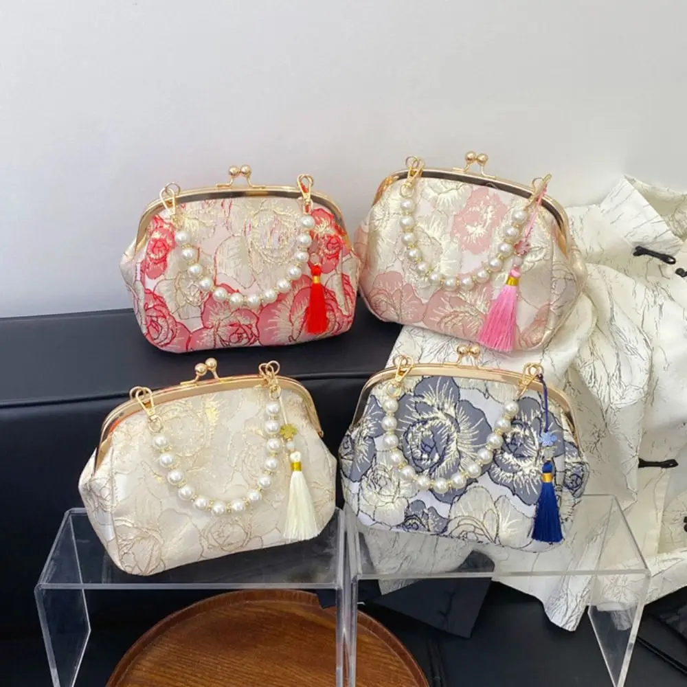 Cheongsam Accessories Embroidery Banquet Bag Wrist Bag Pearl Handle Hanfu Handbag Large Capacity Shoulder Bag Ladies Clutch Bag
Cheongsam Accessories Embroidery Banquet Bag Wrist Bag Pearl Handle Hanfu Handbag Large Capacity Shoulder Bag Ladies Clutch Bag