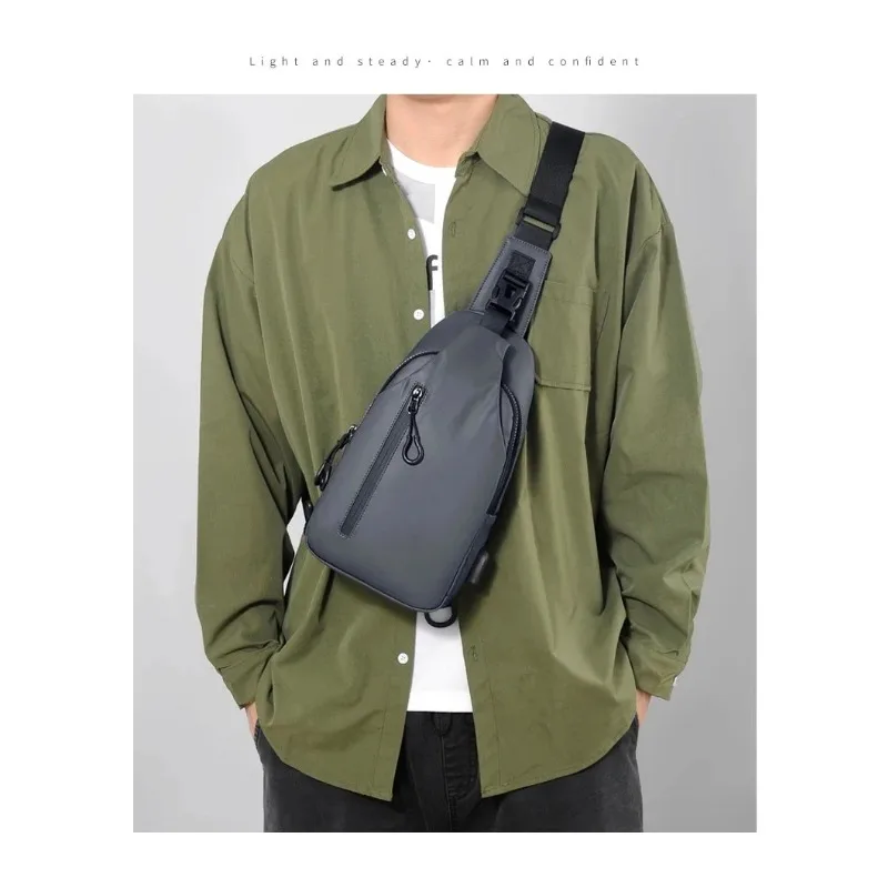 New men's chest bag, casual shoulder crossbody bag, motorcycle bag, anti splash trendy backpack
New men's chest bag, casual shoulder crossbody bag, motorcycle bag, anti splash trendy backpack