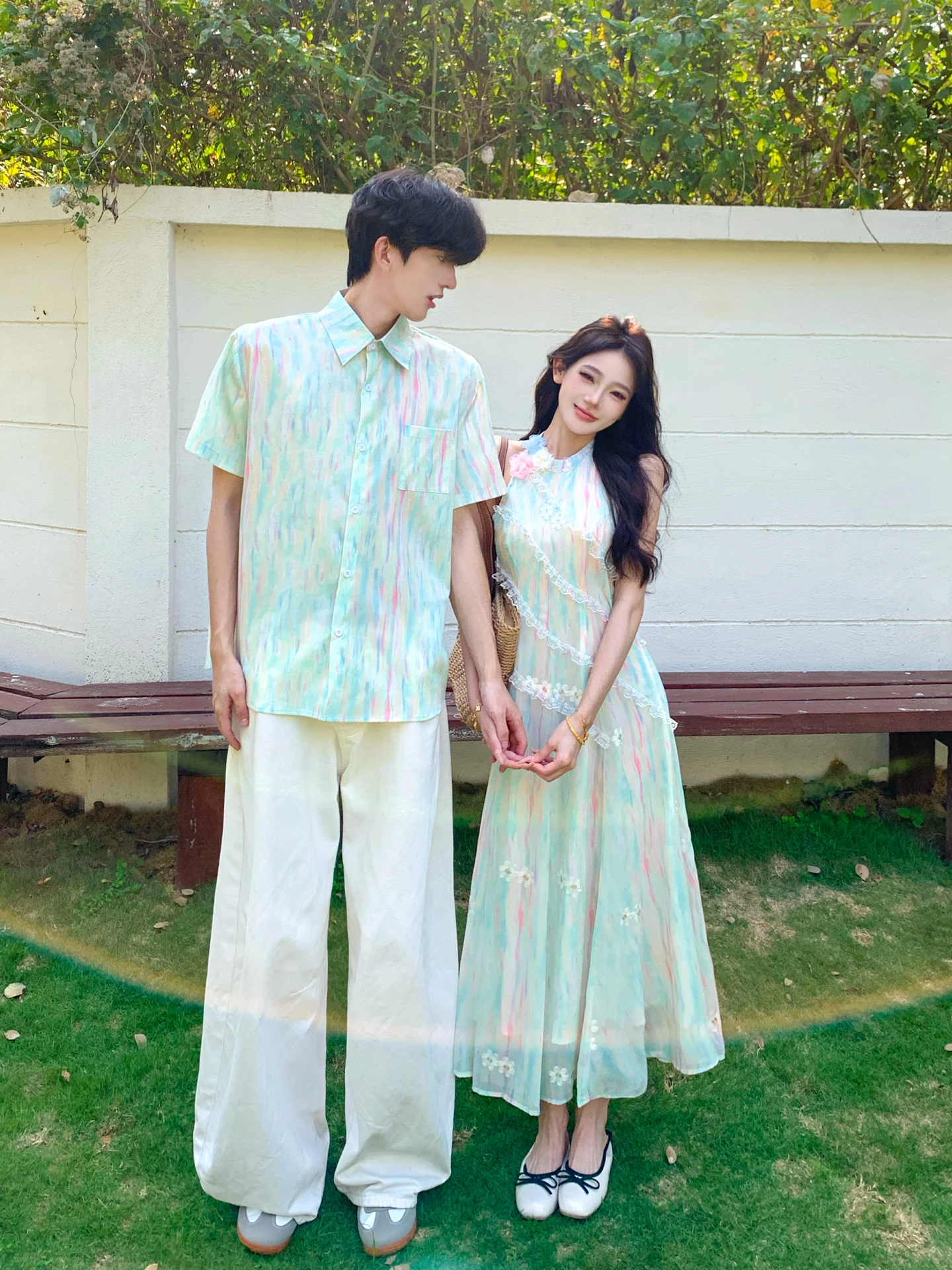 Couple's Long Neck Short Sleeve Shirt Dress Men's Women's Fashionable One Dress One Shirt Summer Design Casual Standard Fit
Couple's Long Neck Short Sleeve Shirt Dress Men's Women's Fashionable One Dress One Shirt Summer Design Casual Standard Fit
