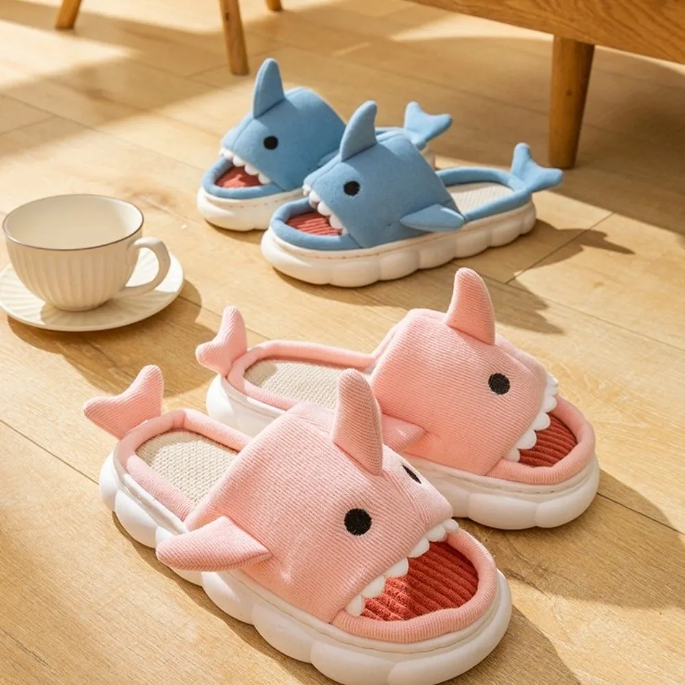 Милые льняные плюшевые тапочки с акулой, плюшевые шлепанцы, лоферы, зимняя обувь, зимние пушистые тапочки, мягкие забавные теплые меховые тапочки, домашние
Милые льняные плюшевые тапочки с акулой, плюшевые шлепанцы, лоферы, зимняя обувь, зимние пушистые тапочки, мягкие забавные теплые меховые тапочки, домашние