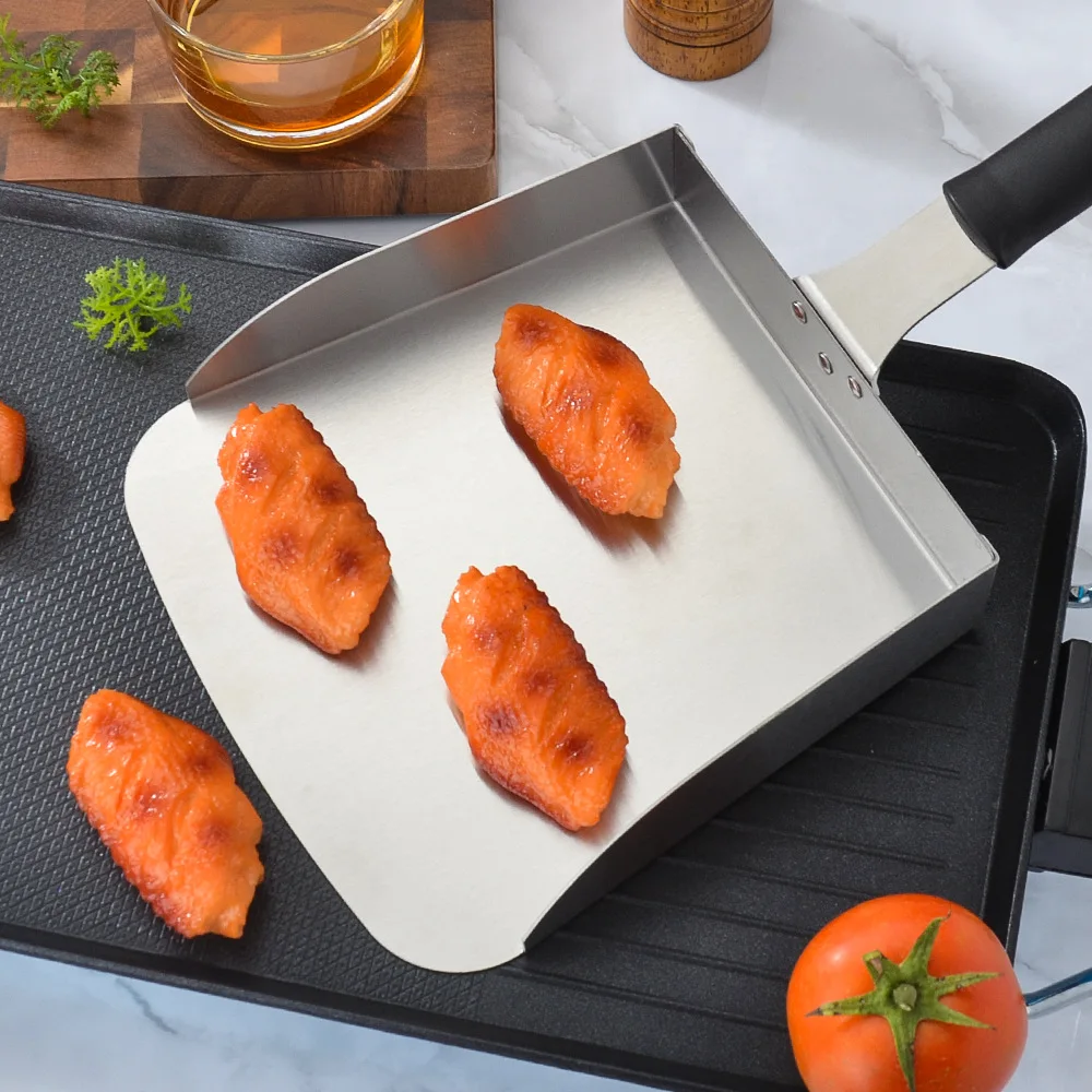 Stainless steel pizza shovel French fries snack transfer shovel barbecue tools safe food transfer shovel kitchen tools.
Stainless steel pizza shovel French fries snack transfer shovel barbecue tools safe food transfer shovel kitchen tools.