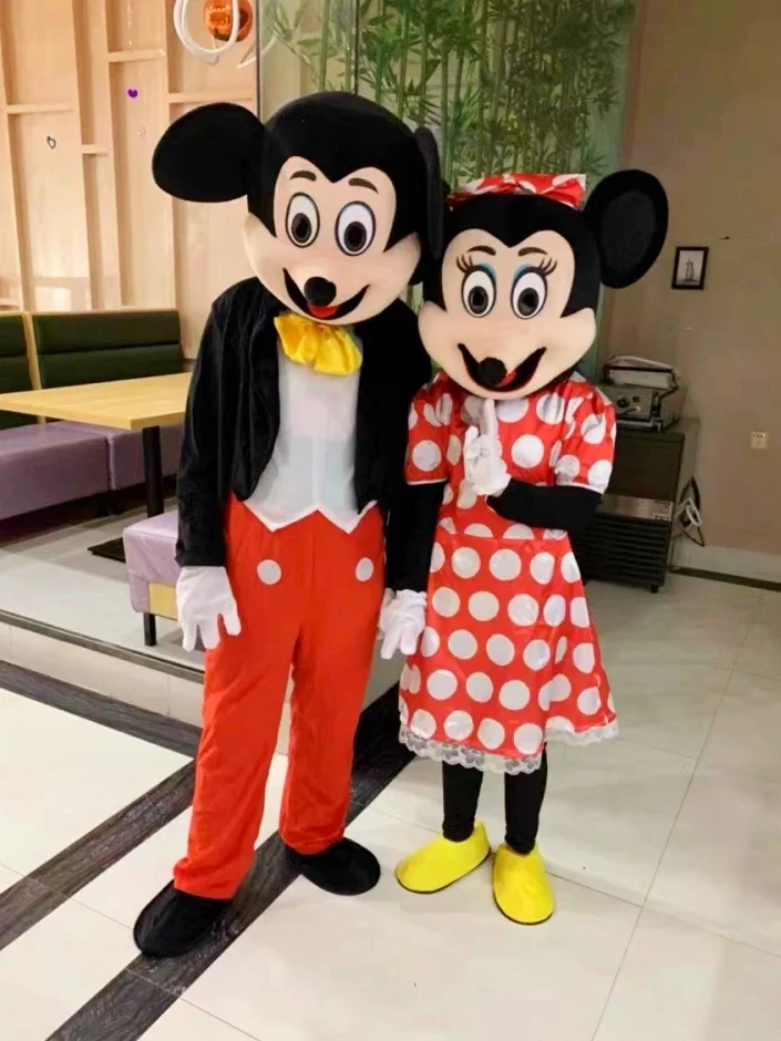 Mickey Minnie Mouse Disney Cosplay Mascot Toy Costume Adult Anime Cartoon Advertising Party Large Plush Advertising Event Party
Mickey Minnie Mouse Disney Cosplay Mascot Toy Costume Adult Anime Cartoon Advertising Party Large Plush Advertising Event Party