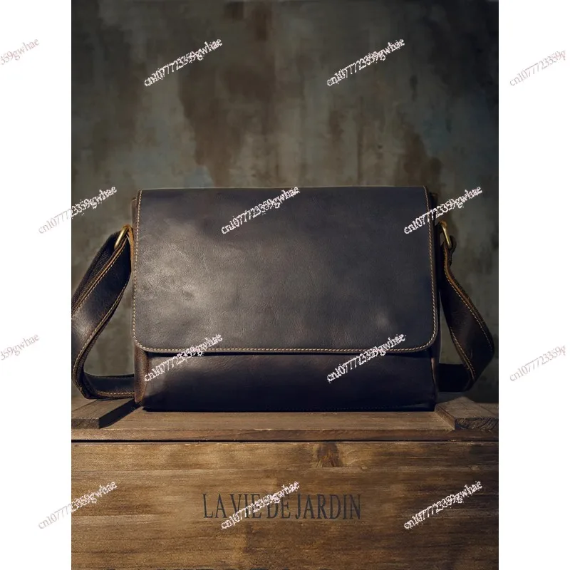 Мужская сумка ручной работы из натуральной кожи
Мужская сумка ручной работы из натуральной кожи