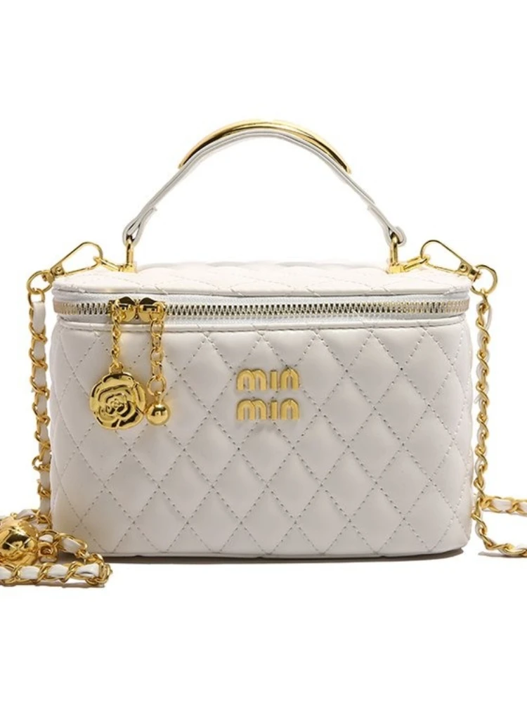 Стеганая сумка-коробка на цепочке осень-зима 202, женская роскошная пригородная сумка через плечо, шикарная сумка через плечо «день-ночь», повседневная сумка-слинг
Стеганая сумка-коробка на цепочке осень-зима 202, женская роскошная пригородная сумка через плечо, шикарная сумка через плечо «день-ночь», повседневная сумка-слинг