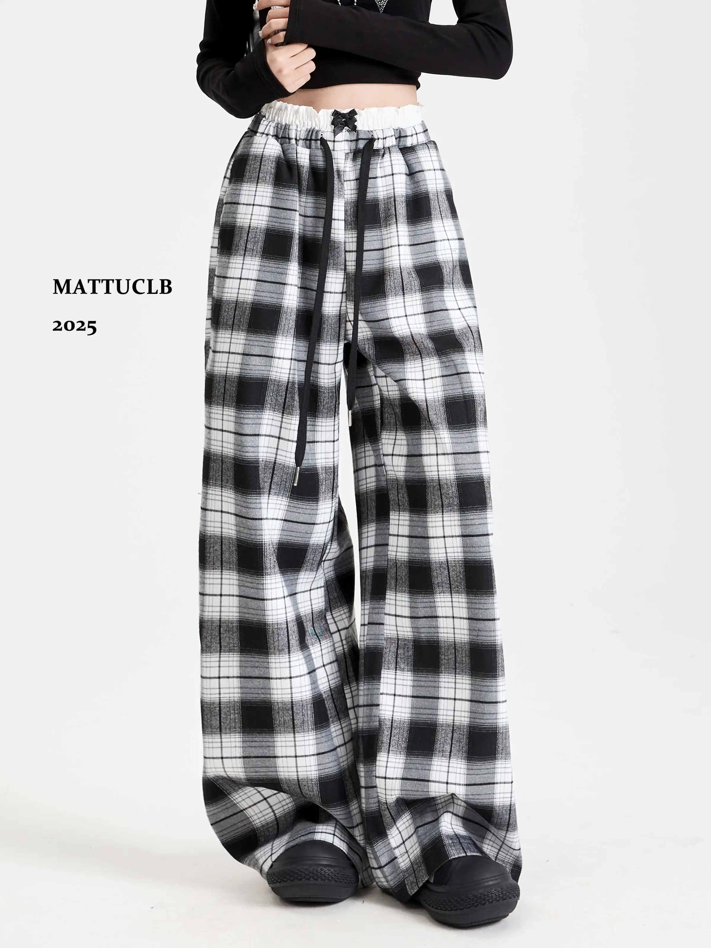 Осень-зима 202, женские клетчатые брюки Y2k, темные длинные брюки с эластичной резинкой на талии и бантом, мешковатые японские брюки в стиле Харадзюку 2000-х годов, широкий крой
Осень-зима 202, женские клетчатые брюки Y2k, темные длинные брюки с эластичной резинкой на талии и бантом, мешковатые японские брюки в стиле Харадзюку 2000-х годов, широкий крой