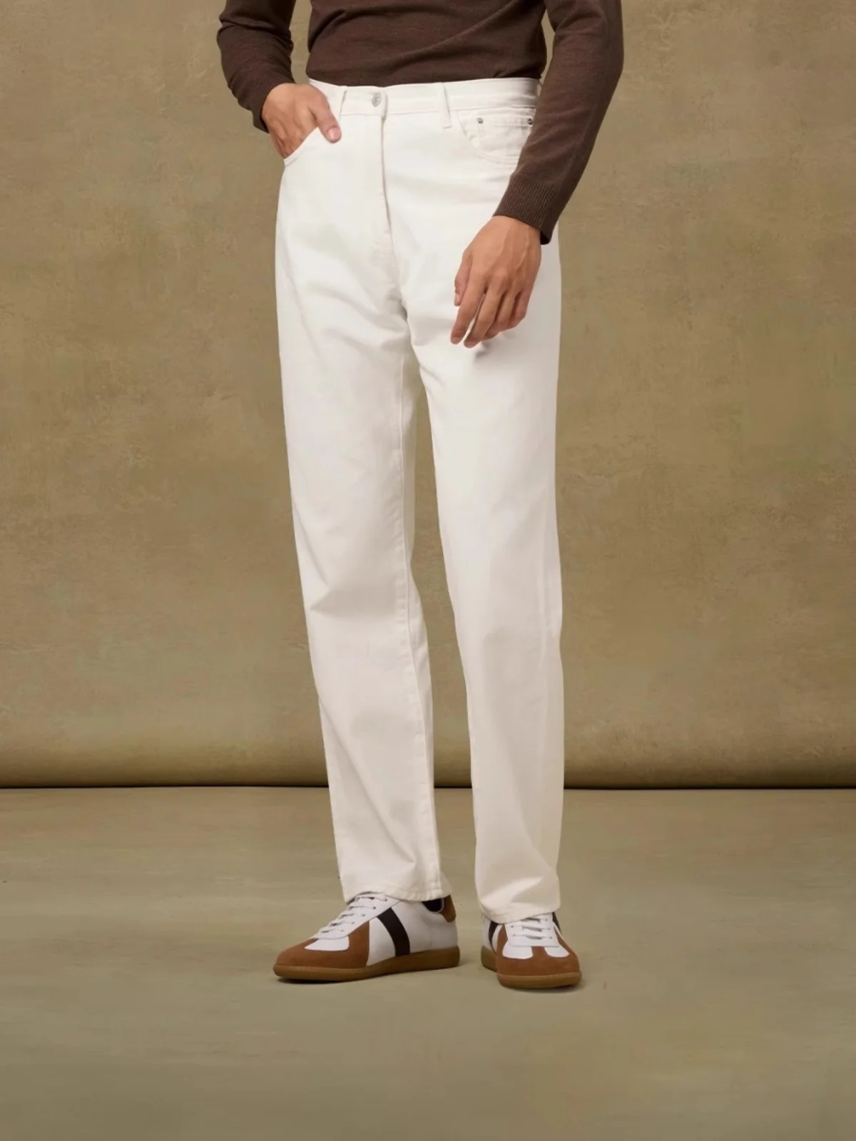 Модные прямые белые джинсы для мужчин, повседневные брюки для бизнеса, весна-осень, трендовые новые длинные брюки, удобный крой, средняя посадка...
Модные прямые белые джинсы для мужчин, повседневные брюки для бизнеса, весна-осень, трендовые новые длинные брюки, удобный крой, средняя посадка...