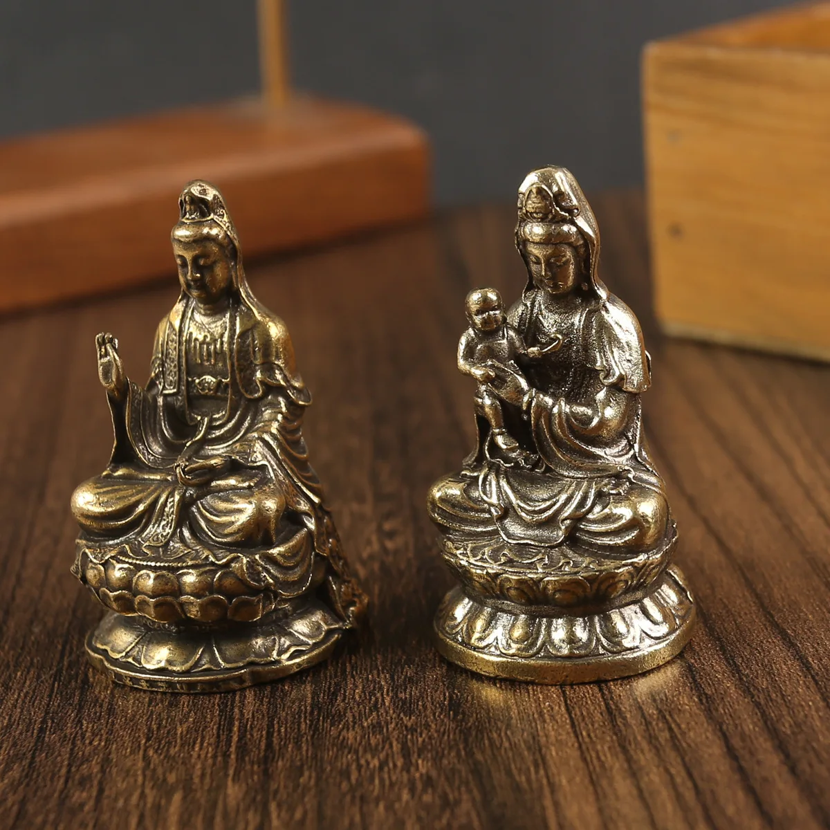 CZ Brass Send Child Guanyin Ornament Temple Home Furnishing Buddhist Hall Dedicated to Nanhai Guanyin Bodhisattva
CZ Brass Send Child Guanyin Ornament Temple Home Furnishing Buddhist Hall Dedicated to Nanhai Guanyin Bodhisattva