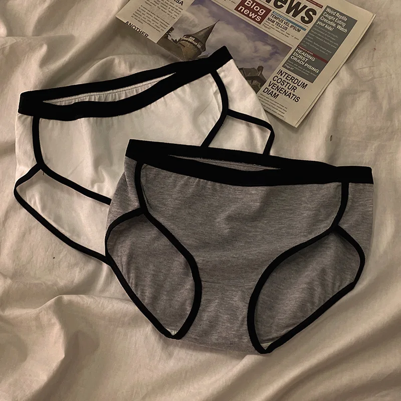 Sports cold wind ins simple girl panties mid-waist Japanese black and white bacteriostatic file women's briefs head
Sports cold wind ins simple girl panties mid-waist Japanese black and white bacteriostatic file women's briefs head