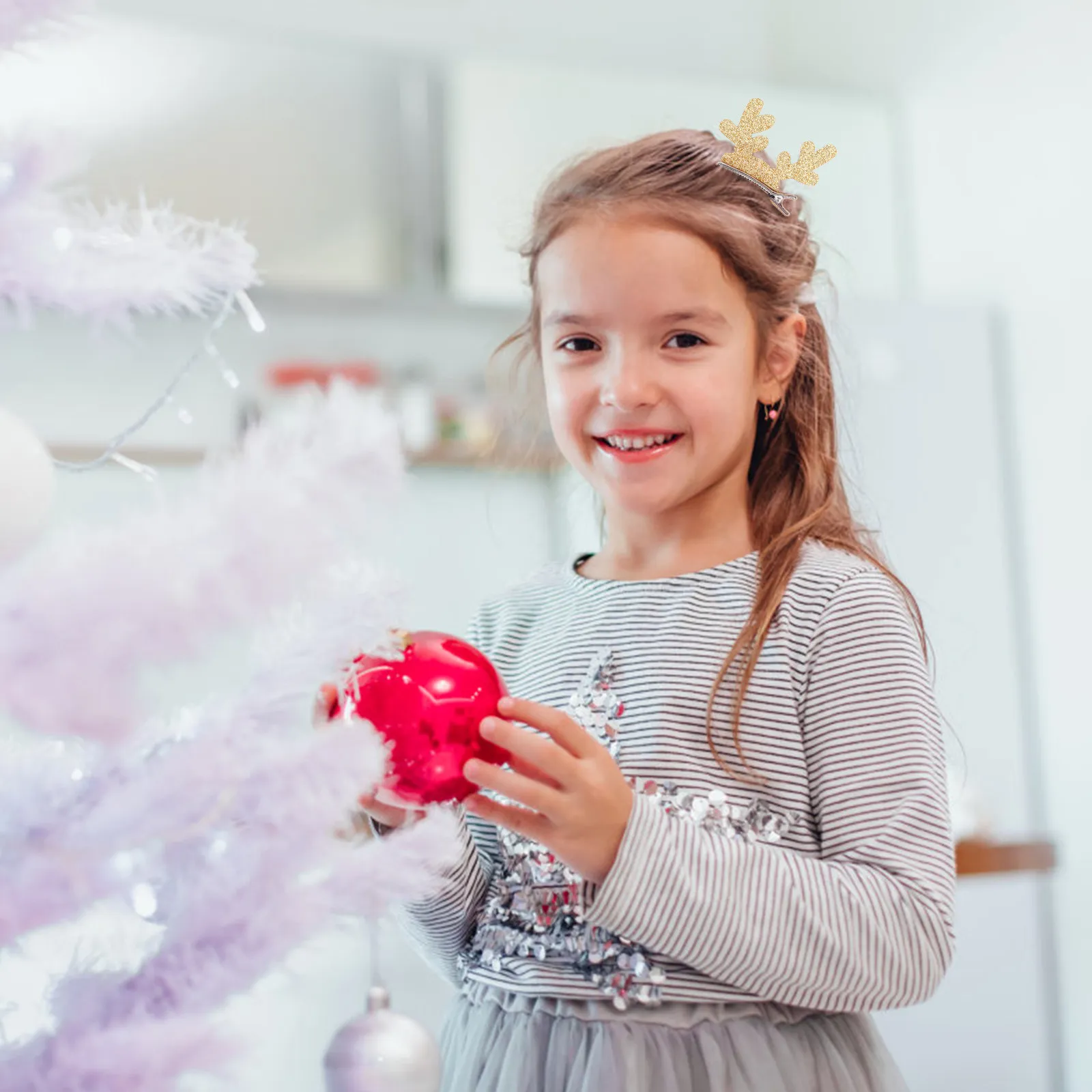 4Pcs Hair Accessories Christmas Glitter Hair Clips for 0-3 Years Party Wedding Ceremony Photography Barrettes Set
4Pcs Hair Accessories Christmas Glitter Hair Clips for 0-3 Years Party Wedding Ceremony Photography Barrettes Set