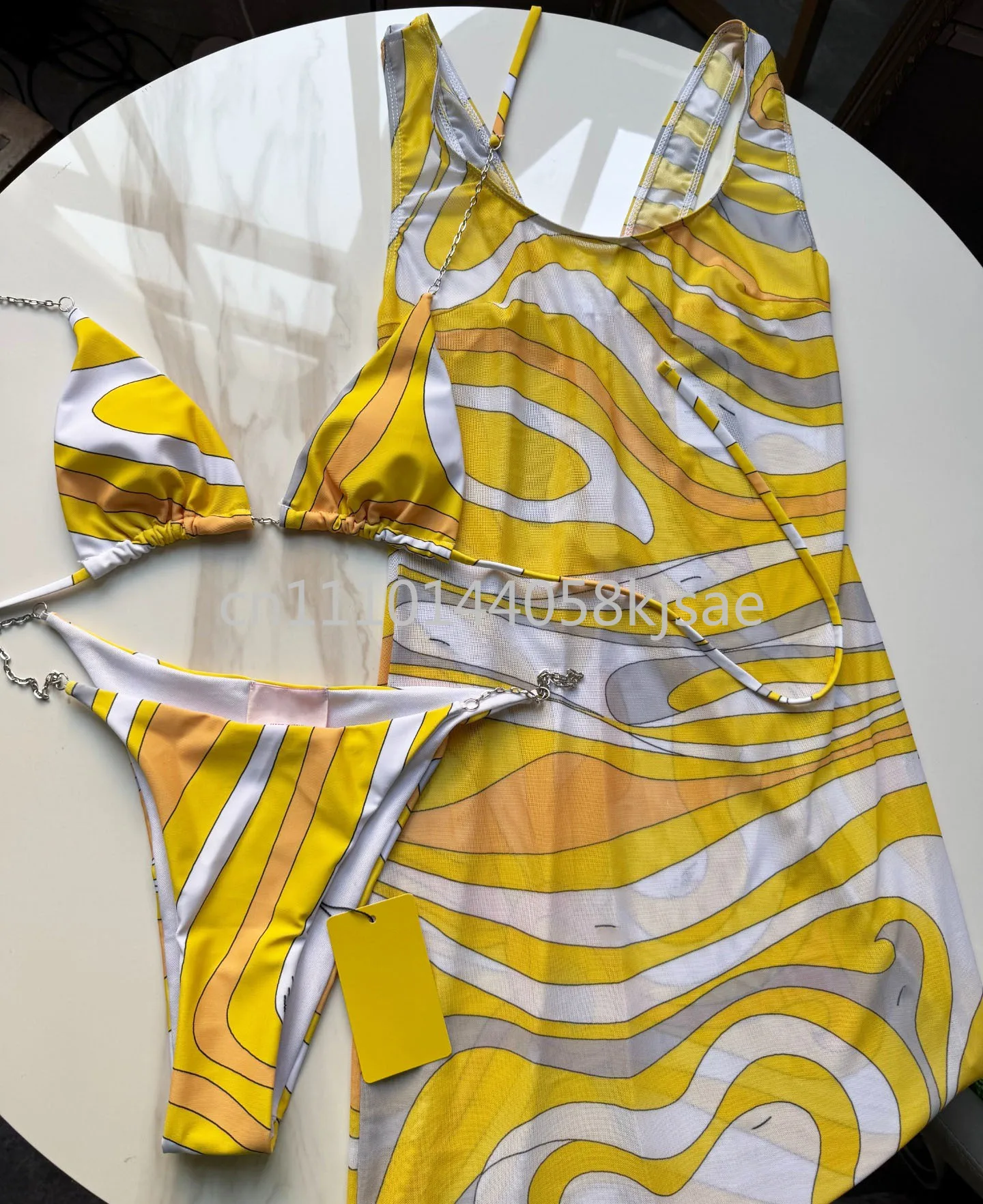 Элитные женские желтые бикини-комплекты с фирменным логотипом, модные брендовые сетчатые платья, пляжная одежда
Элитные женские желтые бикини-комплекты с фирменным логотипом, модные брендовые сетчатые платья, пляжная одежда