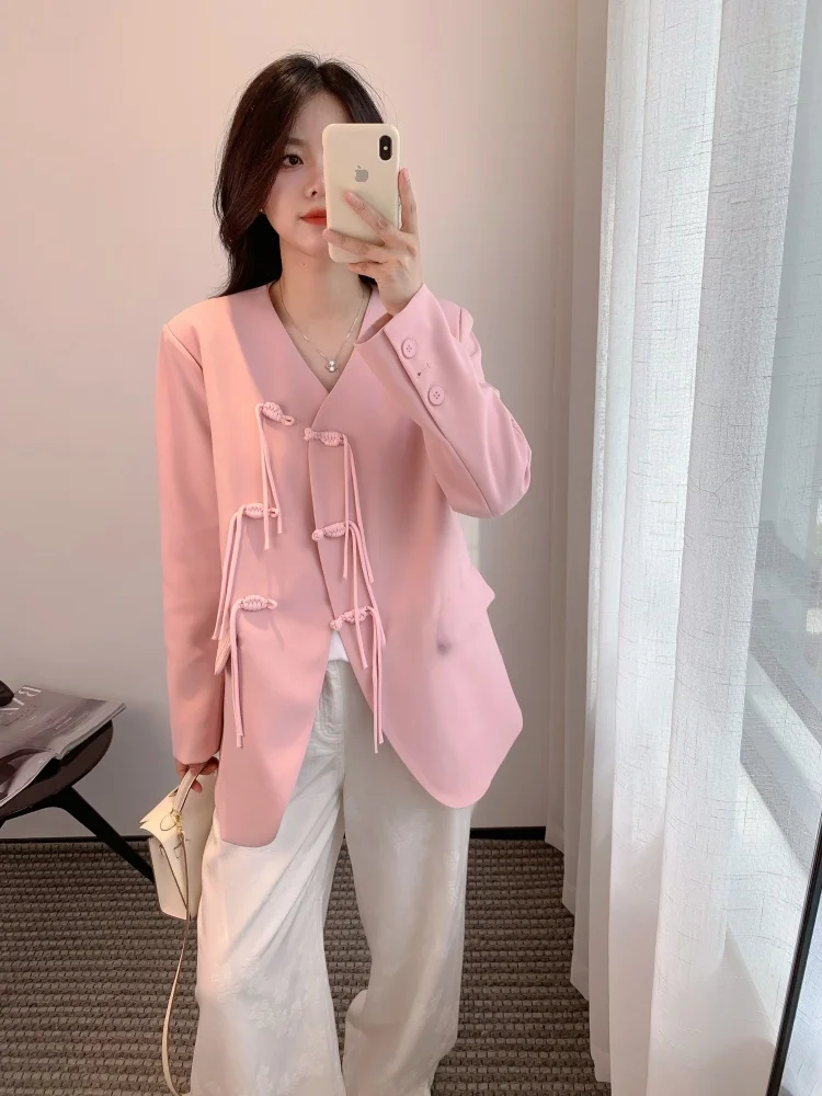 New Chinese Style Asymmetric Button V-Neck Suit Jacket Women Spring Autumn THOEY CHEN Original Design Loose Fit Long Sleeve
New Chinese Style Asymmetric Button V-Neck Suit Jacket Women Spring Autumn THOEY CHEN Original Design Loose Fit Long Sleeve