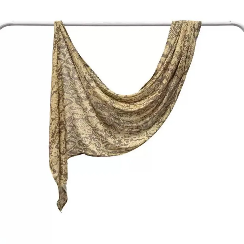 Модный шарф-хиджаб с животным принтом, длинный модальный платок, тонкий универсальный исламский тюрбан для женщин
Модный шарф-хиджаб с животным принтом, длинный модальный платок, тонкий универсальный исламский тюрбан для женщин