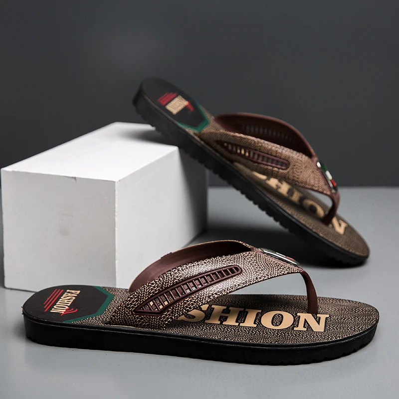Fashion Designer Slippers Comfortable Flat Men's Flip Flops Lightweight Casual Slides Outdoor Non-slip Beach Slippers For Men
Fashion Designer Slippers Comfortable Flat Men's Flip Flops Lightweight Casual Slides Outdoor Non-slip Beach Slippers For Men