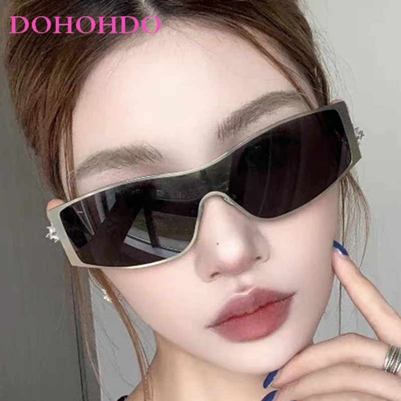 Vintage Classic Big Frame Metal Punk Sunglasses Women New Luxury Brand Designer Men Outdoors Driving Travel Shades Female UV400
Vintage Classic Big Frame Metal Punk Sunglasses Women New Luxury Brand Designer Men Outdoors Driving Travel Shades Female UV400