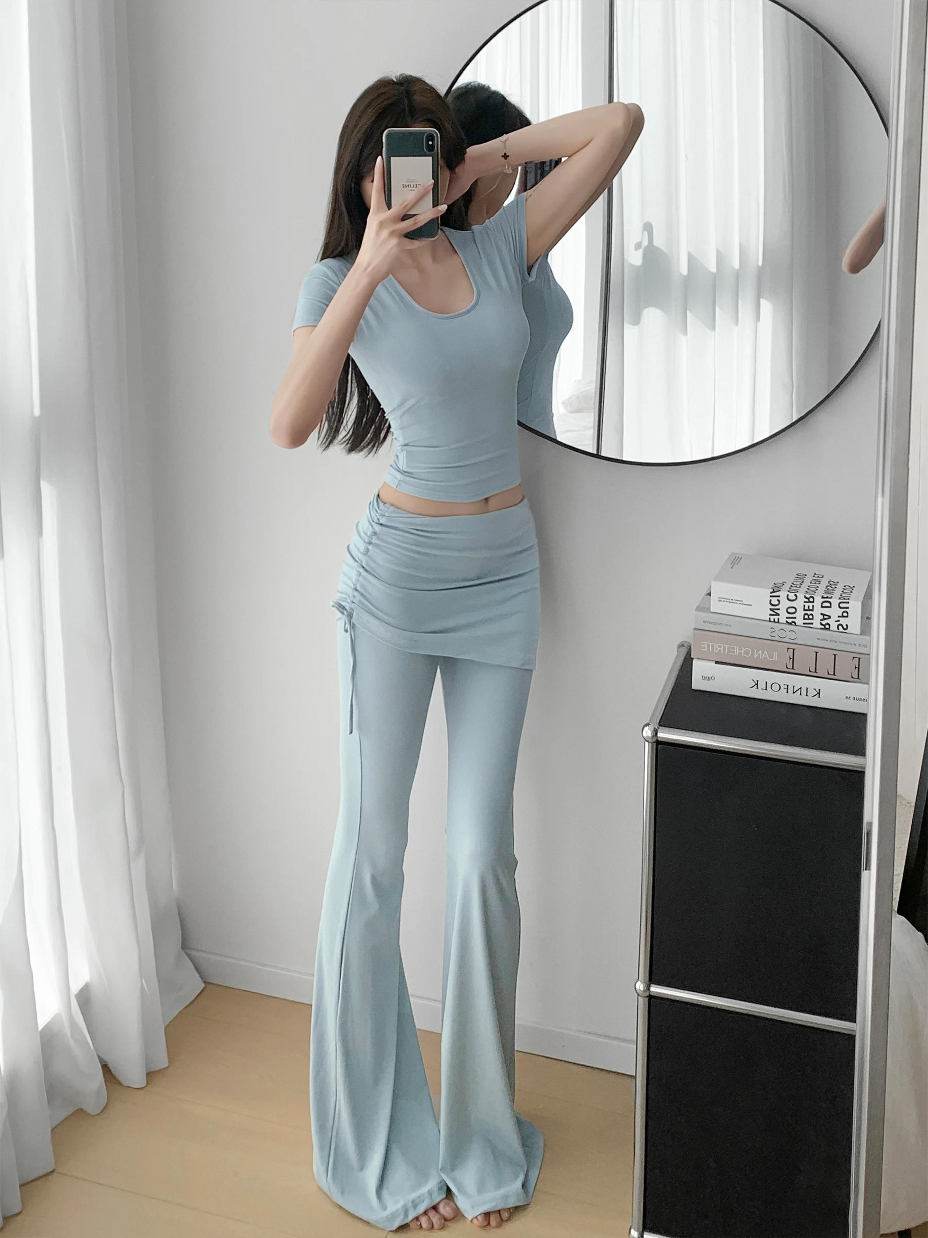 Slim Fit Short Sleeve T-Shirt Set High Waist Pants U-Neck Design Lengthy Summer Outfit for Taller Ladies Sexy Body Shape High...
Slim Fit Short Sleeve T-Shirt Set High Waist Pants U-Neck Design Lengthy Summer Outfit for Taller Ladies Sexy Body Shape High...