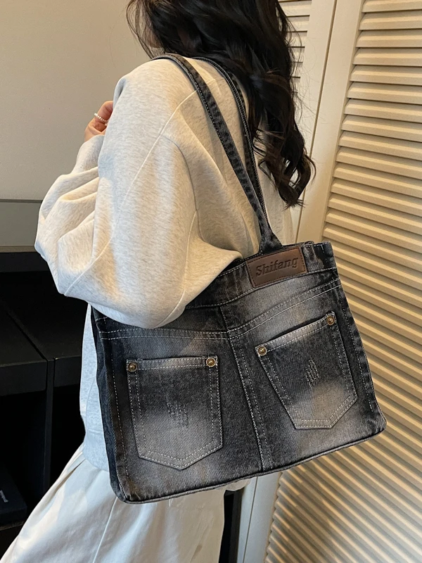 Retro Denim Single Shoulder Bag Women Large Capacity Commuter Versatile Handheld Tote Fashion Simple Denim Bag
Retro Denim Single Shoulder Bag Women Large Capacity Commuter Versatile Handheld Tote Fashion Simple Denim Bag