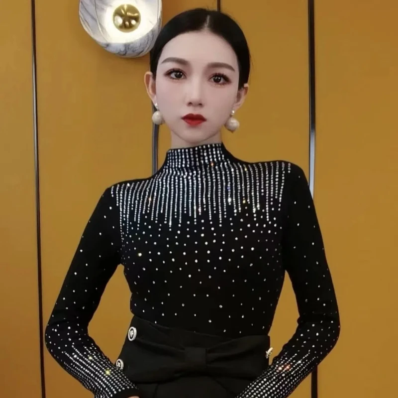 New Semi High Neck Rhinestone Base Shirt for Autumn and Winter Slim Fit Fashion Long Sleeved Versatile T-shirt
New Semi High Neck Rhinestone Base Shirt for Autumn and Winter Slim Fit Fashion Long Sleeved Versatile T-shirt