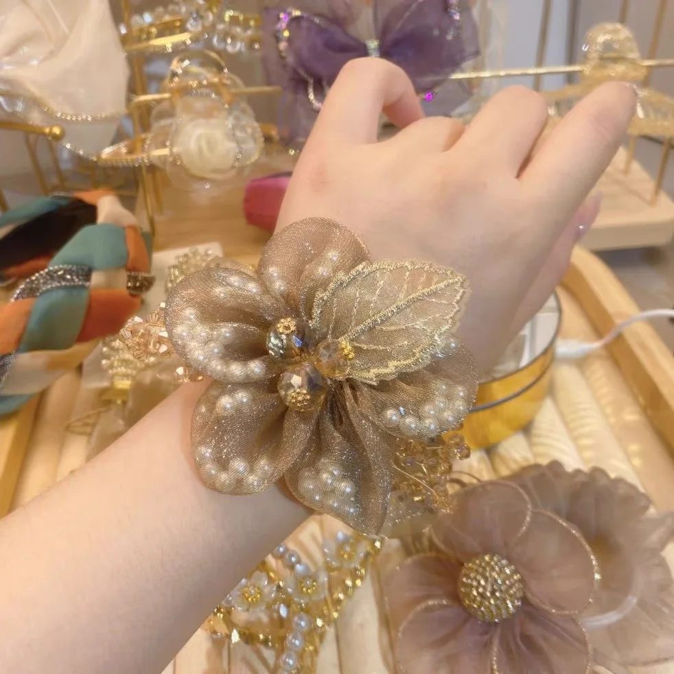 Champagne Exquisite Organza Sunflower Large Intestine Hair Loop Headdress for Women Tie High Sense Ponytail Girl
Champagne Exquisite Organza Sunflower Large Intestine Hair Loop Headdress for Women Tie High Sense Ponytail Girl