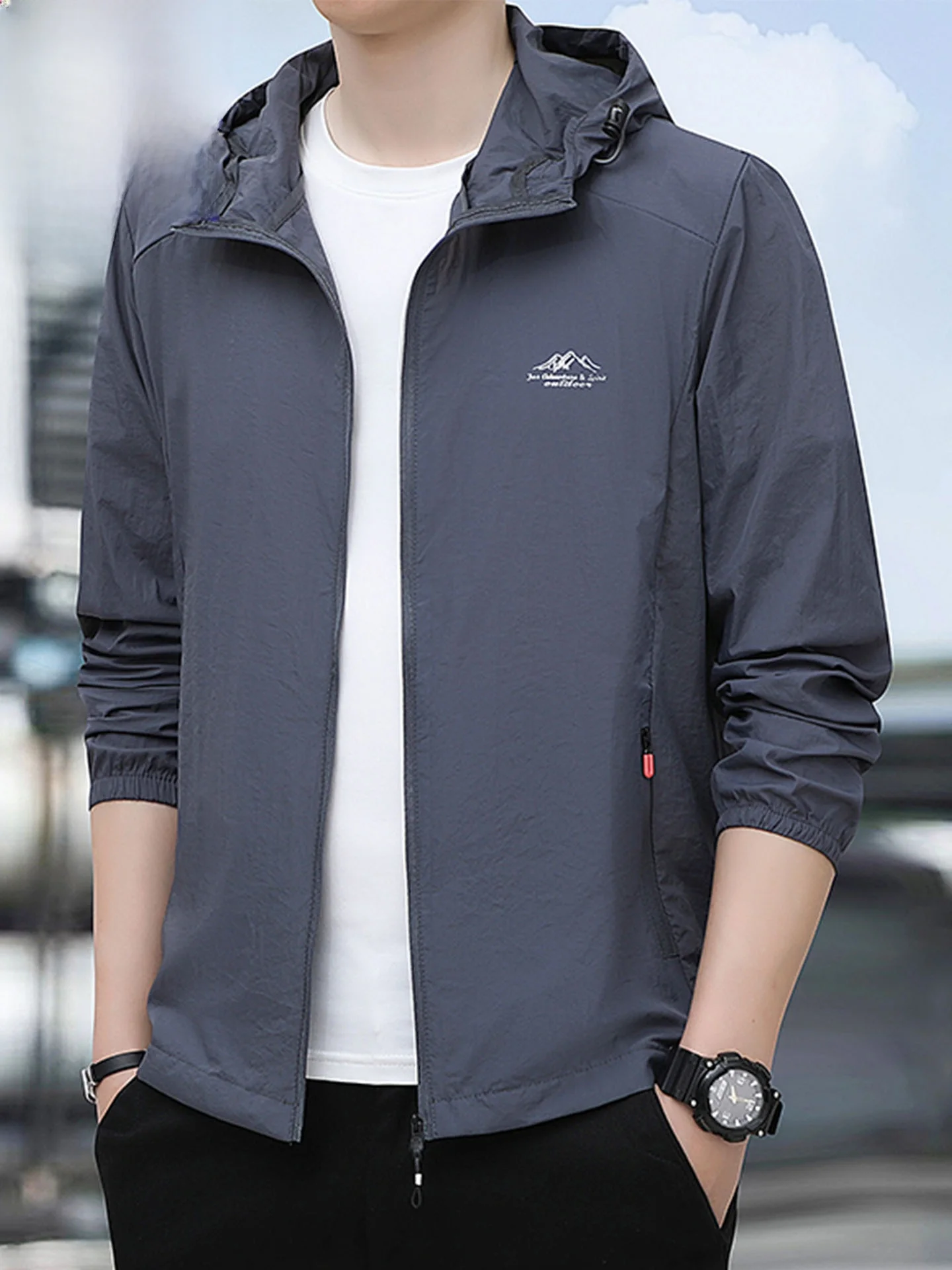 Hengyuanxiang Мужская летняя тонкая дышащая кожа из ледяного шелка, уличная защита от солнца с капюшоном, верхняя одежда Faionable Ci...
Hengyuanxiang Мужская летняя тонкая дышащая кожа из ледяного шелка, уличная защита от солнца с капюшоном, верхняя одежда Faionable Ci...