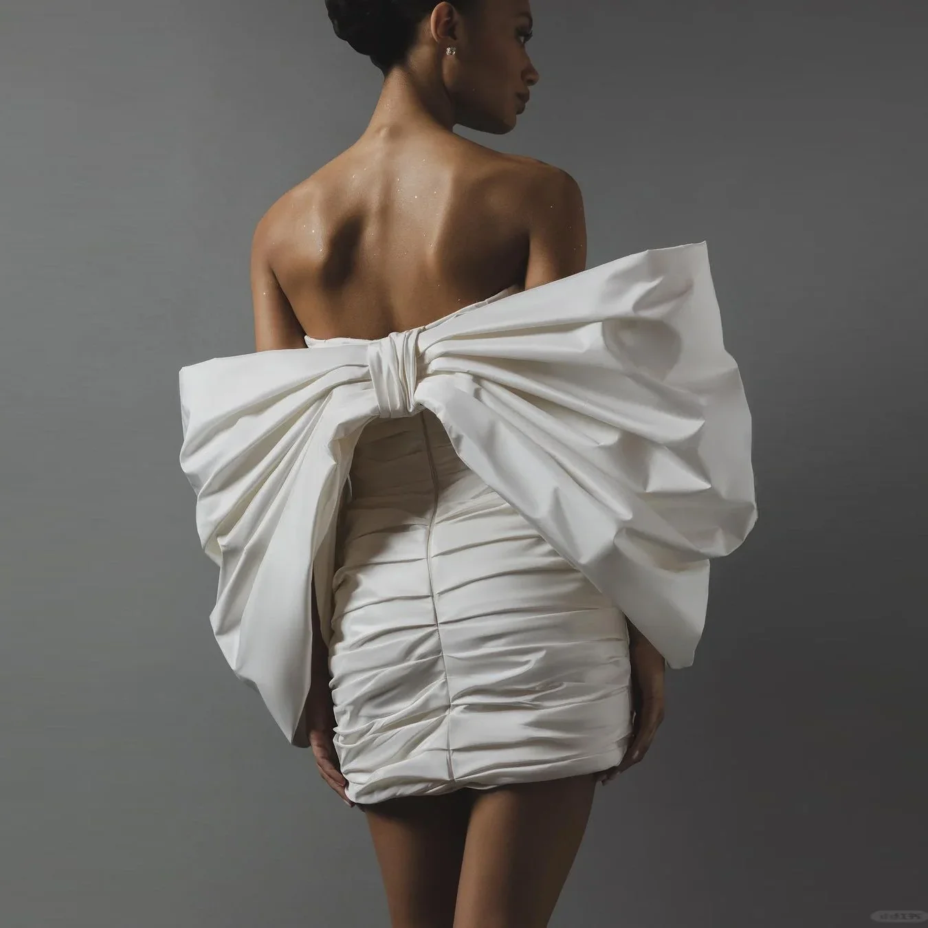 Pretty Prom Dress Bow Back Strapless Short Mini Prom Dresses for Wedding Off The Shoulder New Design Prom Gowns Above Knee
Pretty Prom Dress Bow Back Strapless Short Mini Prom Dresses for Wedding Off The Shoulder New Design Prom Gowns Above Knee