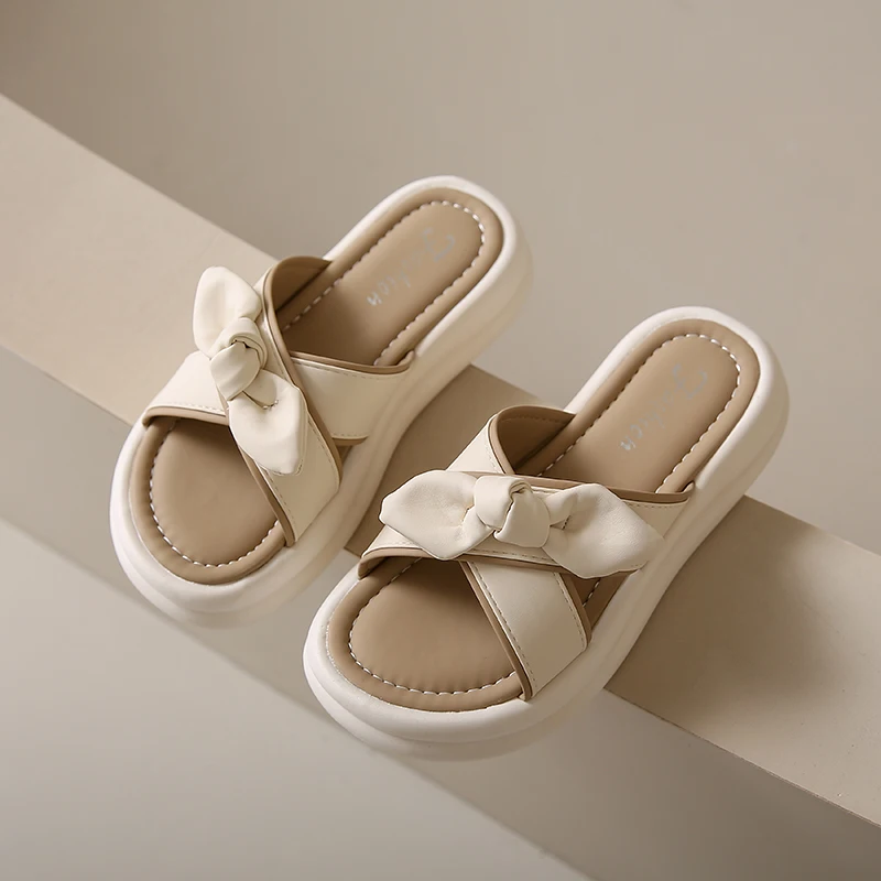 Women Breathable Lightweight Casual Platform Slipper Non-Slip Thick Cushioned Sole Comfortable for Travel Daily Wear 
Women Breathable Lightweight Casual Platform Slipper Non-Slip Thick Cushioned Sole Comfortable for Travel Daily Wear