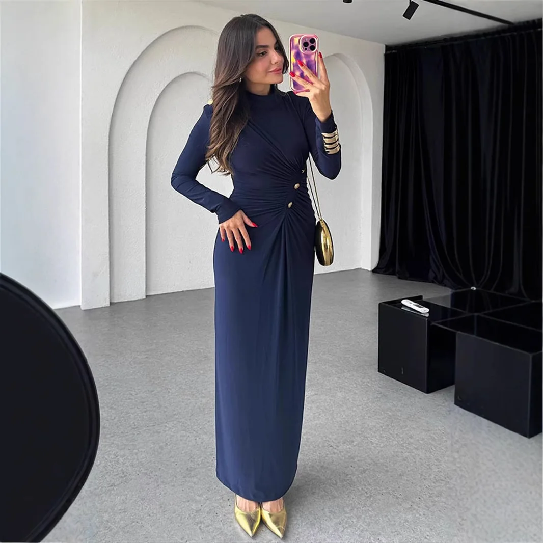 2025 New European and American Women's Knitted Temperament Elegant Slim Gold Button Decoration Waist Button Dress Ladies
2025 New European and American Women's Knitted Temperament Elegant Slim Gold Button Decoration Waist Button Dress Ladies