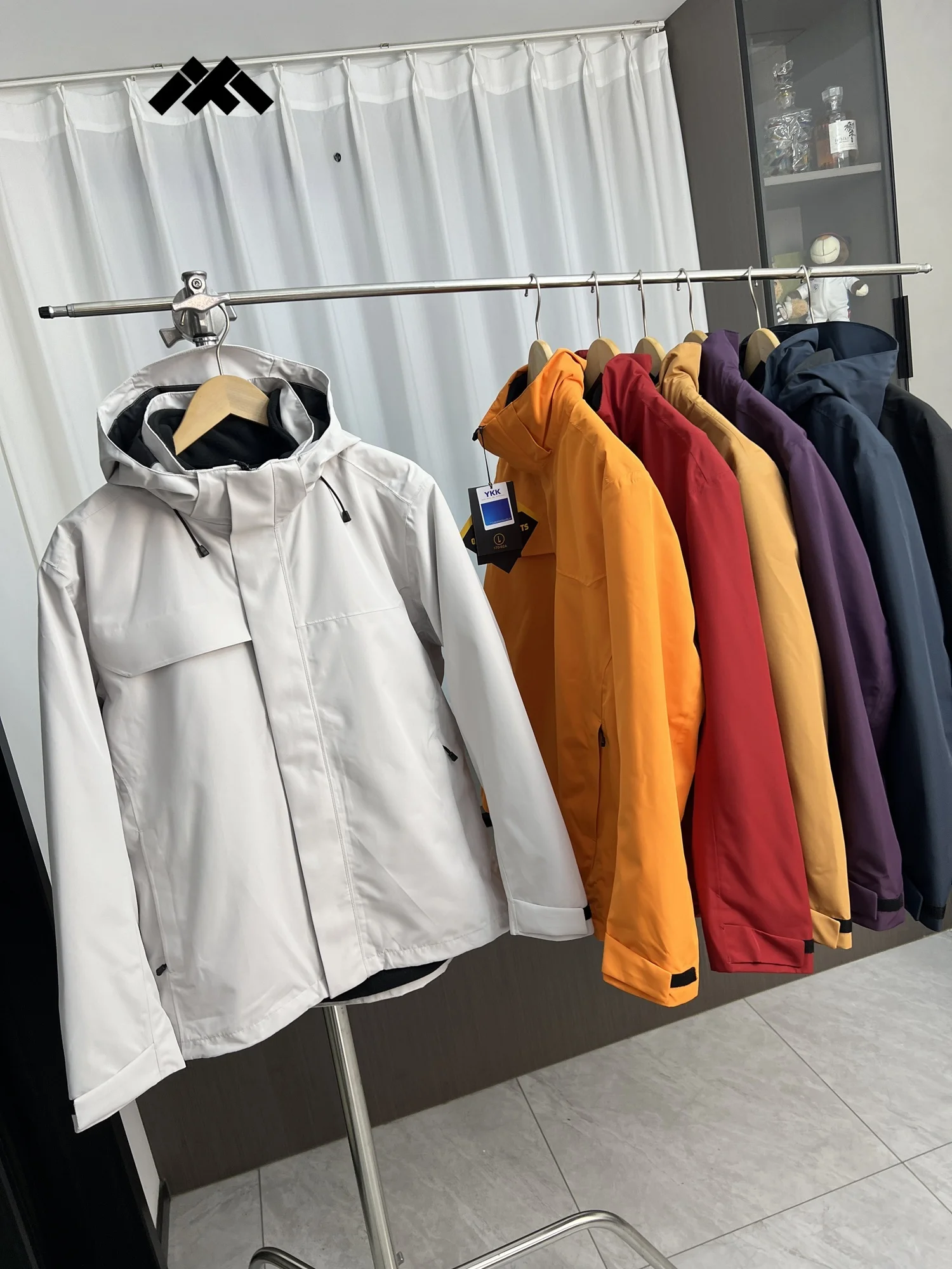 Rainproof Tee-in-One Jaet ex Casual Outdoor Long Sve Zipper Closure Hooded Coat for Men And Women in Autumn And Wi...
Rainproof Tee-in-One Jaet ex Casual Outdoor Long Sve Zipper Closure Hooded Coat for Men And Women in Autumn And Wi...