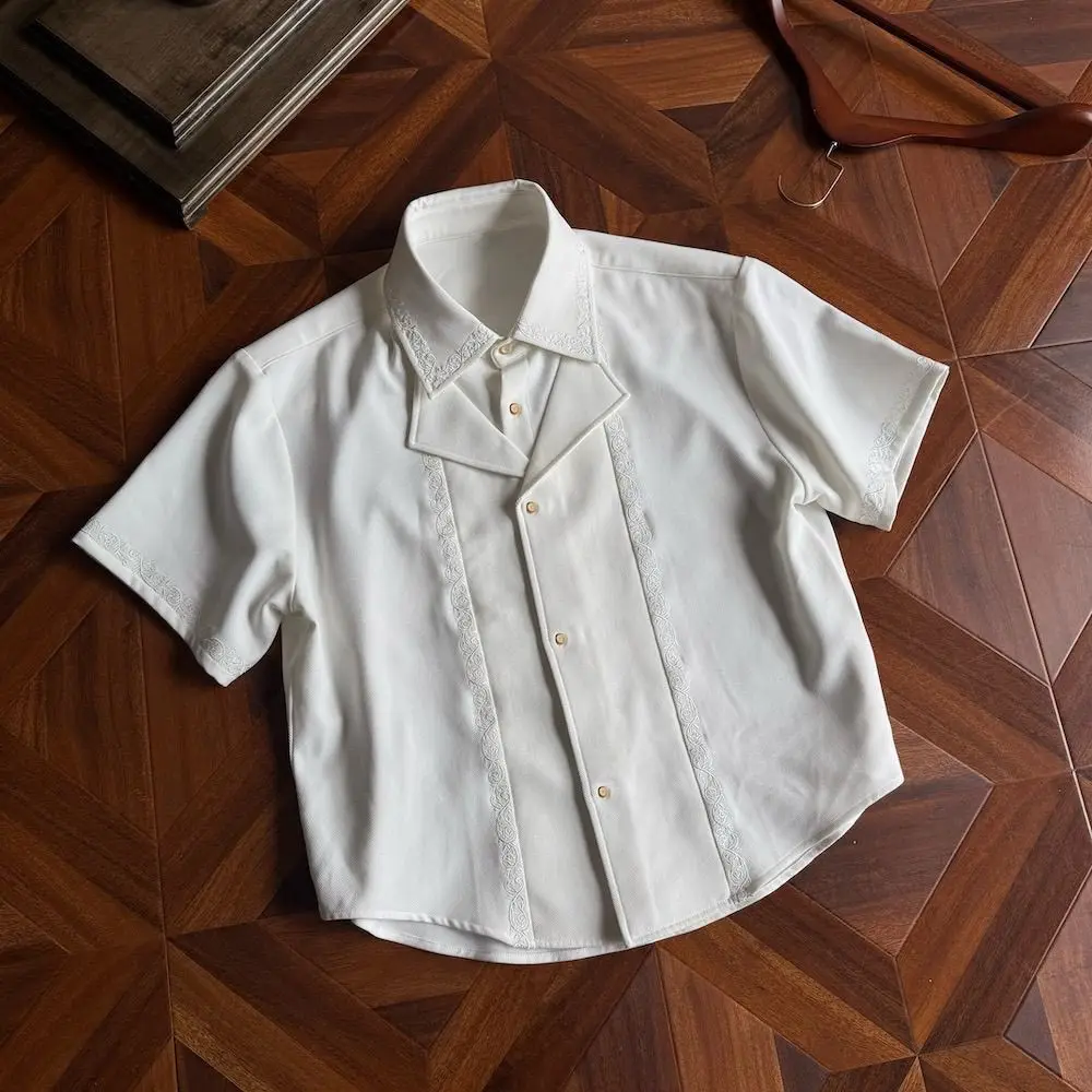 Court Engraved Embroidered Shirt Fake Two Placket Button Elegant Graduation Shirt
Court Engraved Embroidered Shirt Fake Two Placket Button Elegant Graduation Shirt