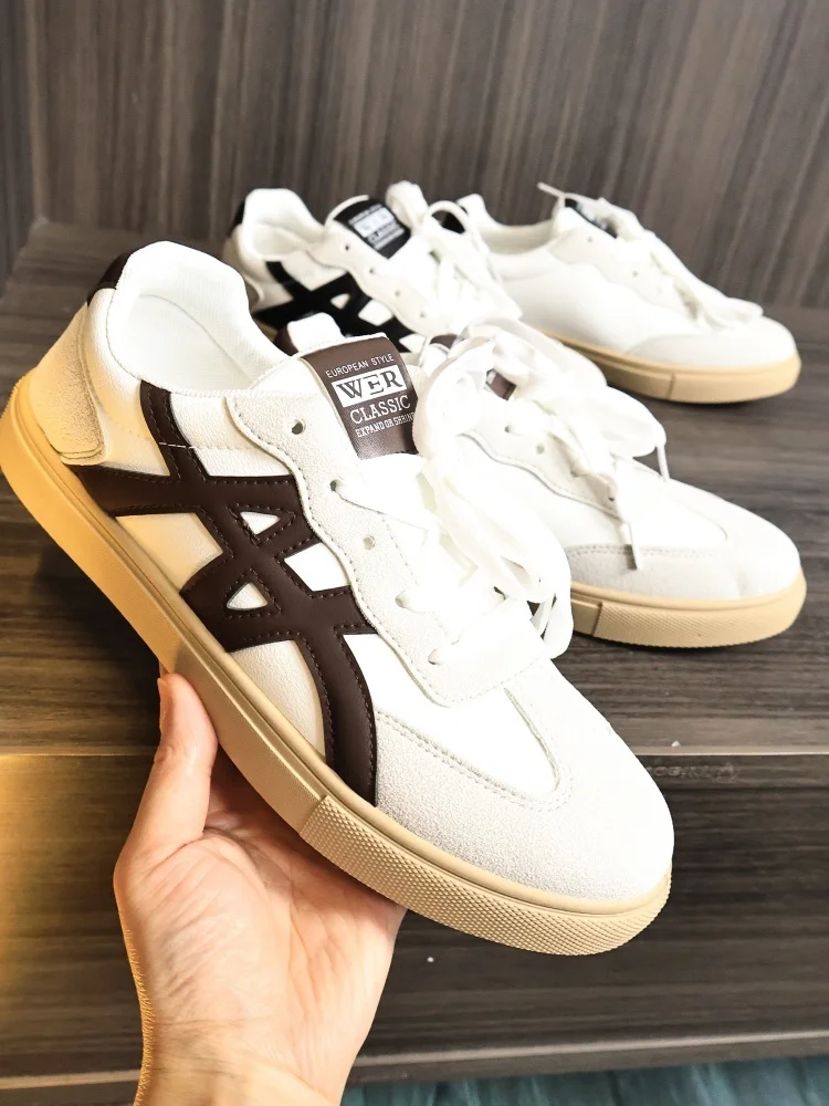 Retro German Training Shoes! Patchwork Cow Nubuck! Spring Men's Lace-Up Versatile Anti-Slip Thick Bottom Fashion Casual Shoes...
Retro German Training Shoes! Patchwork Cow Nubuck! Spring Men's Lace-Up Versatile Anti-Slip Thick Bottom Fashion Casual Shoes...