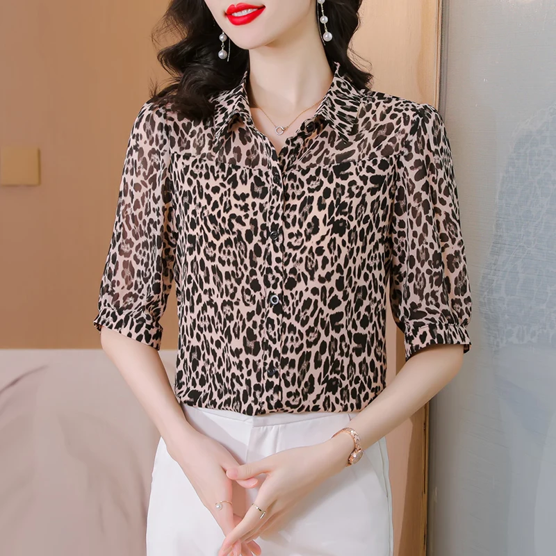 Women's 2024 Summer New Fashion Commute Polo Collar Leopard Printed Loose Half Sleeve Cardigan Button All-match Silk Shirts Tops
Women's 2024 Summer New Fashion Commute Polo Collar Leopard Printed Loose Half Sleeve Cardigan Button All-match Silk Shirts Tops