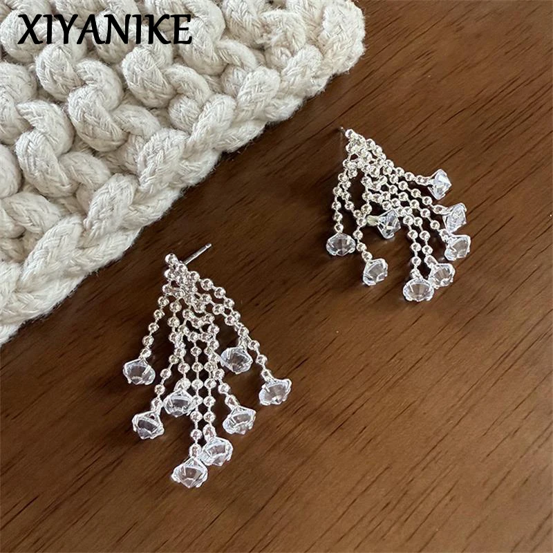 XIYANIKE Sparkling Zircon Tassel Ear Stud Piercing Earrings For Women Fashion New Jewelry Accessories Gift Party серьги
XIYANIKE Sparkling Zircon Tassel Ear Stud Piercing Earrings For Women Fashion New Jewelry Accessories Gift Party серьги