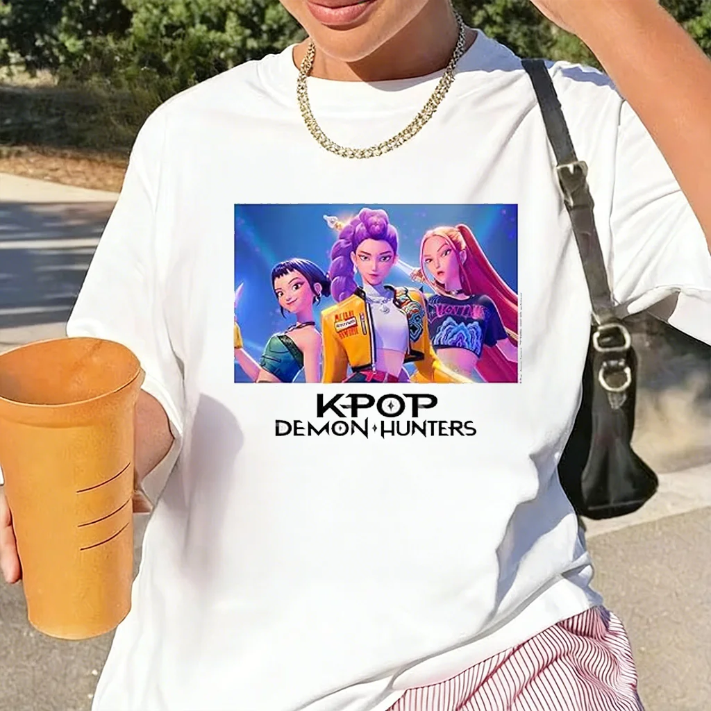 Kpop Demon Hunters Anime Graphic T Shirt Women Men Short Sleeve Tee 2026 Summer Streetwear Korean Girl Group Print Casual Tops
Kpop Demon Hunters Anime Graphic T Shirt Women Men Short Sleeve Tee 2026 Summer Streetwear Korean Girl Group Print Casual Tops