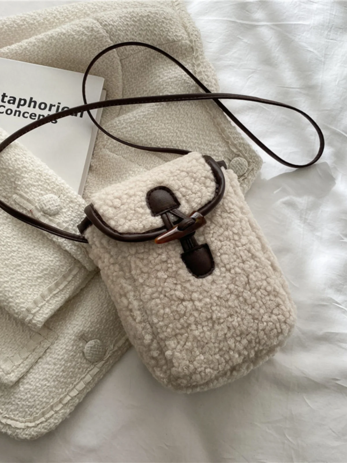 Lamb Fur Mobile Phone Bag Women's Crossbody Lightweight Autumn Winter Plu Small Multi-Functional Baby Stroller Handbag
Lamb Fur Mobile Phone Bag Women's Crossbody Lightweight Autumn Winter Plu Small Multi-Functional Baby Stroller Handbag