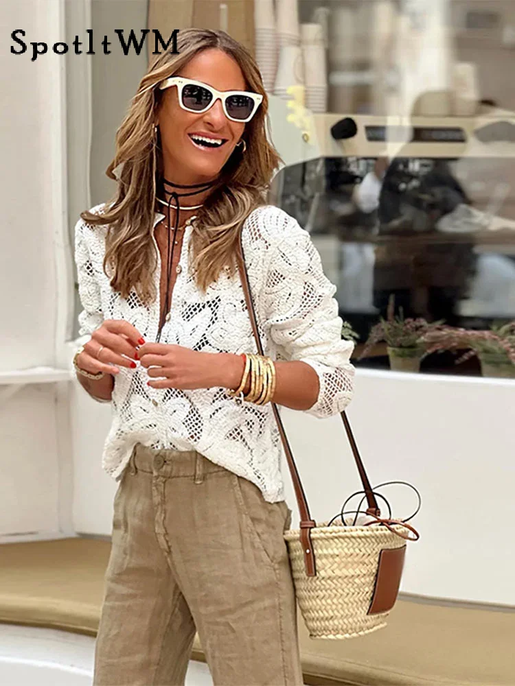Fashion V-neck Hollow Out Shirts Women Vintage Single Breasted Long Sleeve Blouses 2024 New Elegant Female Commute Streetwear
Fashion V-neck Hollow Out Shirts Women Vintage Single Breasted Long Sleeve Blouses 2024 New Elegant Female Commute Streetwear