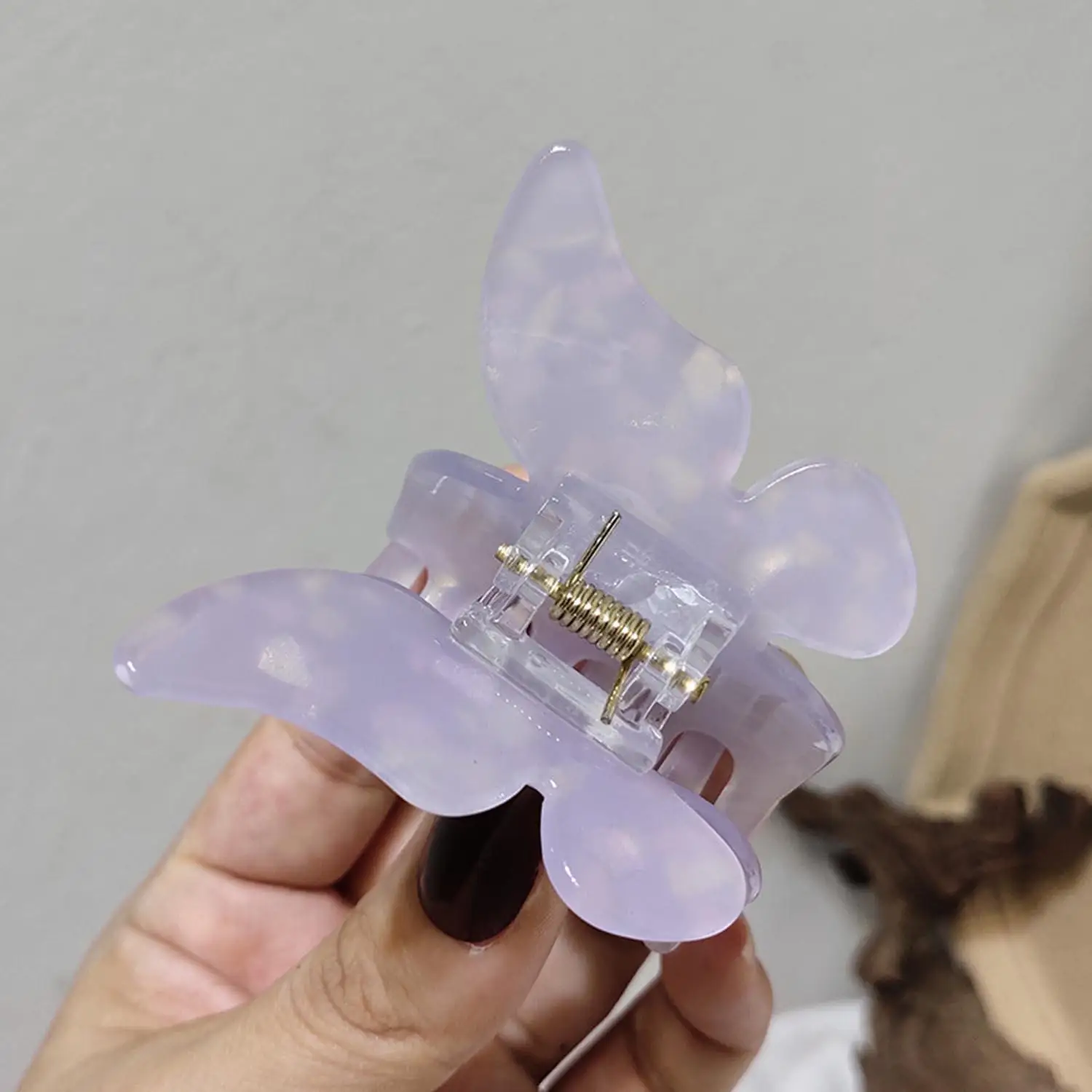 Sweet Butterfly Hair Clip Crab Hairpin For Women Vintage Acetate Hair Claw Clip Girls Barrettes Ponytail Holder Hair Accessories
Sweet Butterfly Hair Clip Crab Hairpin For Women Vintage Acetate Hair Claw Clip Girls Barrettes Ponytail Holder Hair Accessories