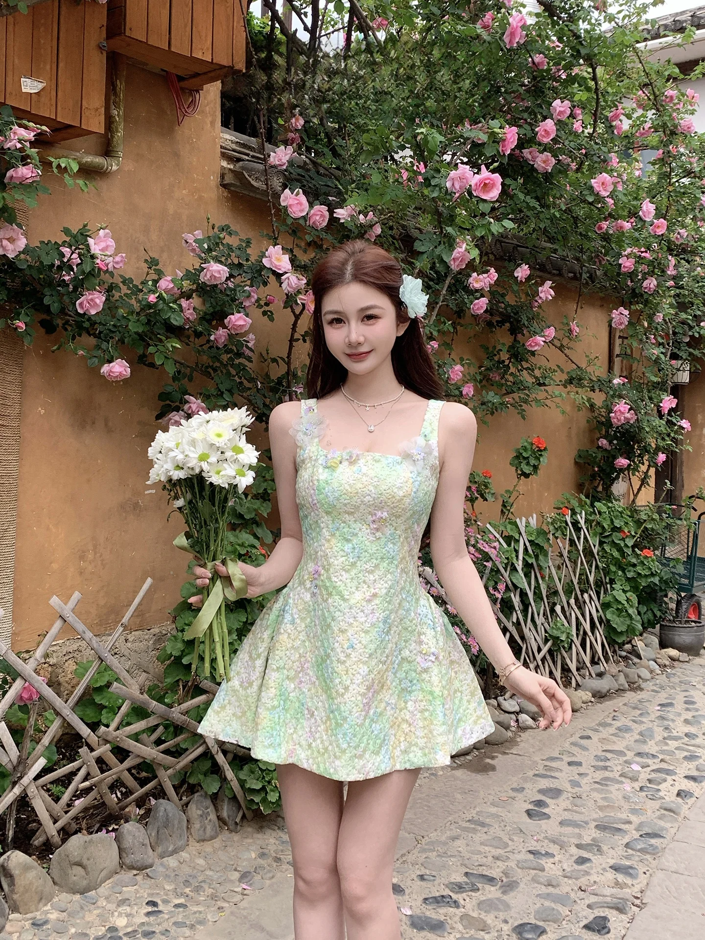 Модное платье Azhen Floral Hidden Garden с тяжелой вышивкой, квадратным вырезом, эффектом похудения, без рукавов, А-силуэт, для города и офиса
Модное платье Azhen Floral Hidden Garden с тяжелой вышивкой, квадратным вырезом, эффектом похудения, без рукавов, А-силуэт, для города и офиса