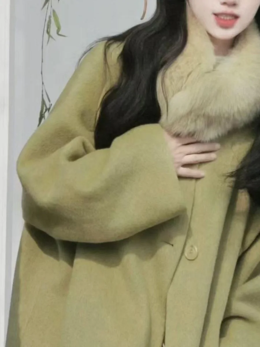 Elegant Green Woolen Coat Women's Long Style Premium Feel Autumn Winter New Arrival Button up Closure round Neck Design
Elegant Green Woolen Coat Women's Long Style Premium Feel Autumn Winter New Arrival Button up Closure round Neck Design