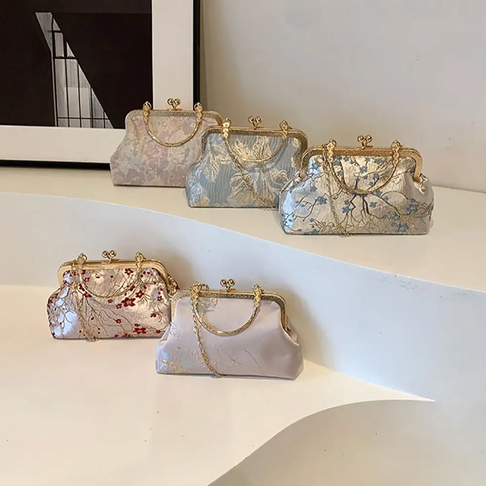 New Silk Handbag Chinese Style Embroidery Evening Bag Retro Single Shoulder Crossbody Bag Ladies
New Silk Handbag Chinese Style Embroidery Evening Bag Retro Single Shoulder Crossbody Bag Ladies