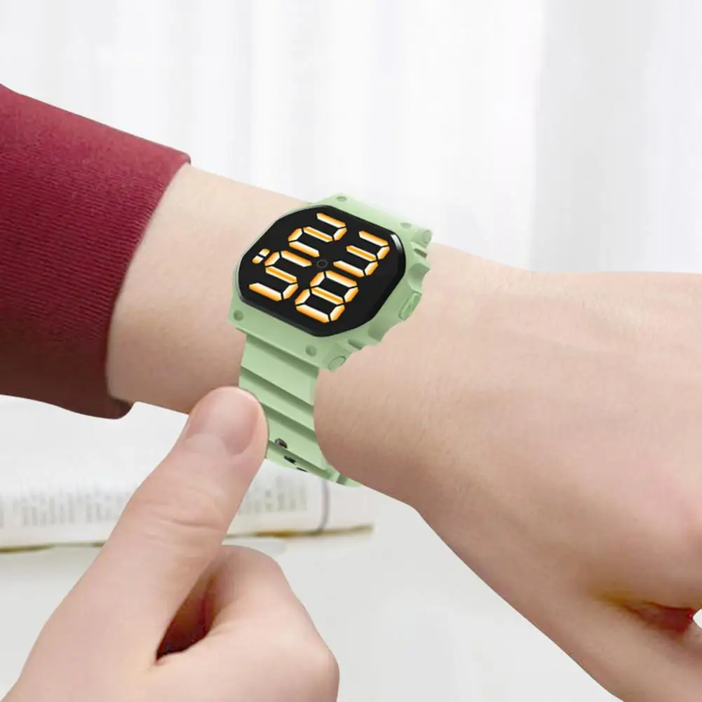 Стильные цифровые часы унисекс, водонепроницаемость 30 метров, мягкий браслет, электронные часы для активного отдыха
Стильные цифровые часы унисекс, водонепроницаемость 30 метров, мягкий браслет, электронные часы для активного отдыха