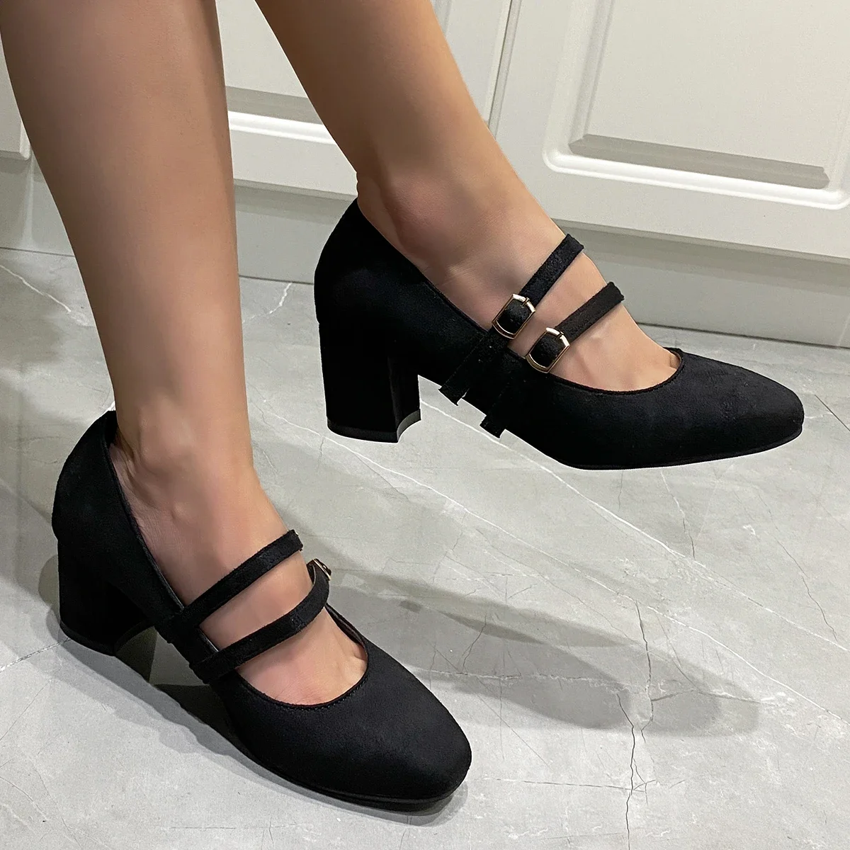2025 Spring Autumn Women Double Buckle Shoes Patent Leather Dress Square Head Square Heel Solid Color Women's Shoes
2025 Spring Autumn Women Double Buckle Shoes Patent Leather Dress Square Head Square Heel Solid Color Women's Shoes