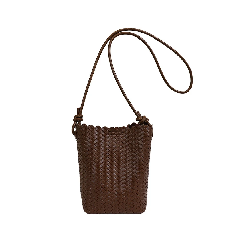 Hand Woven PU Bucket Bag Wave Scallop Opening Design Matching Small Zipper Pouch Ladies Lightweight Crossbody Shoulder Purse
Hand Woven PU Bucket Bag Wave Scallop Opening Design Matching Small Zipper Pouch Ladies Lightweight Crossbody Shoulder Purse