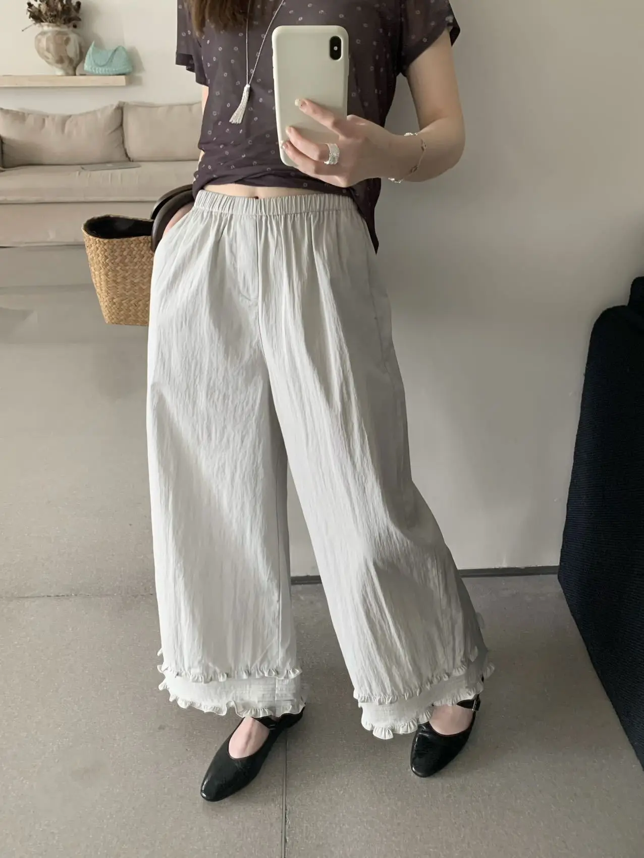 Lilian Enxi Girls Style Wooden Ear Straight Leg Wide Leg Casual Pants High Waist Loose Fit Spring 2026 Ladies Fashion
Lilian Enxi Girls Style Wooden Ear Straight Leg Wide Leg Casual Pants High Waist Loose Fit Spring 2026 Ladies Fashion