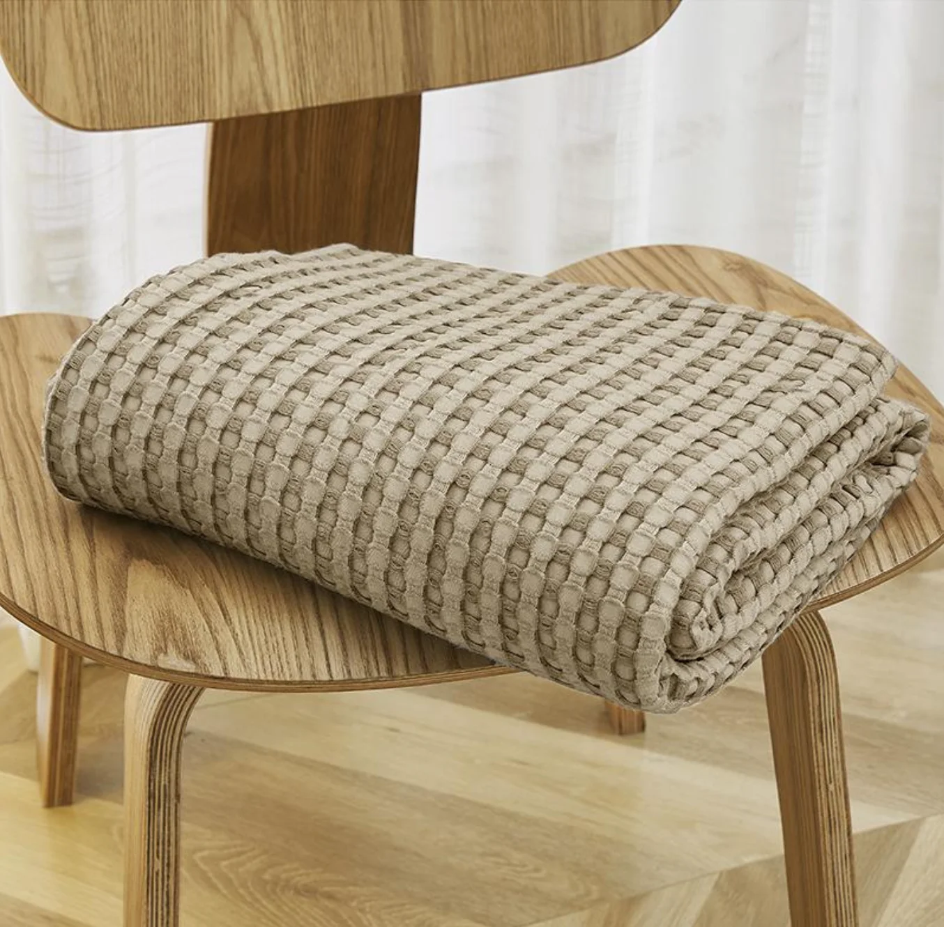 Lightweight Breathable Soft Cozy Waffle Weave Bamboo Cotton Throw Blanket for Sofa Bed Blanket
Lightweight Breathable Soft Cozy Waffle Weave Bamboo Cotton Throw Blanket for Sofa Bed Blanket