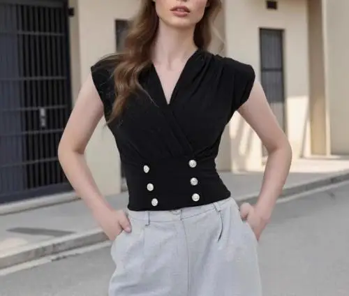 Elegant, Fashionable, and Minimalist Black V-Neck Layered Sleeveless Vest with Cross Neckline and Double Row Pearl Button Top
Elegant, Fashionable, and Minimalist Black V-Neck Layered Sleeveless Vest with Cross Neckline and Double Row Pearl Button Top